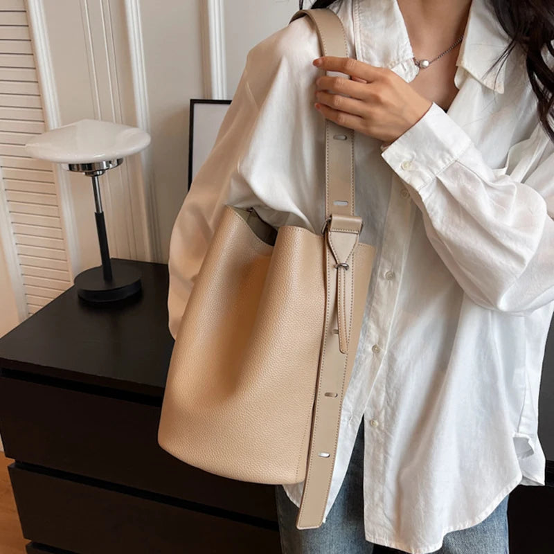 Anna | Minimalistisk Bucket